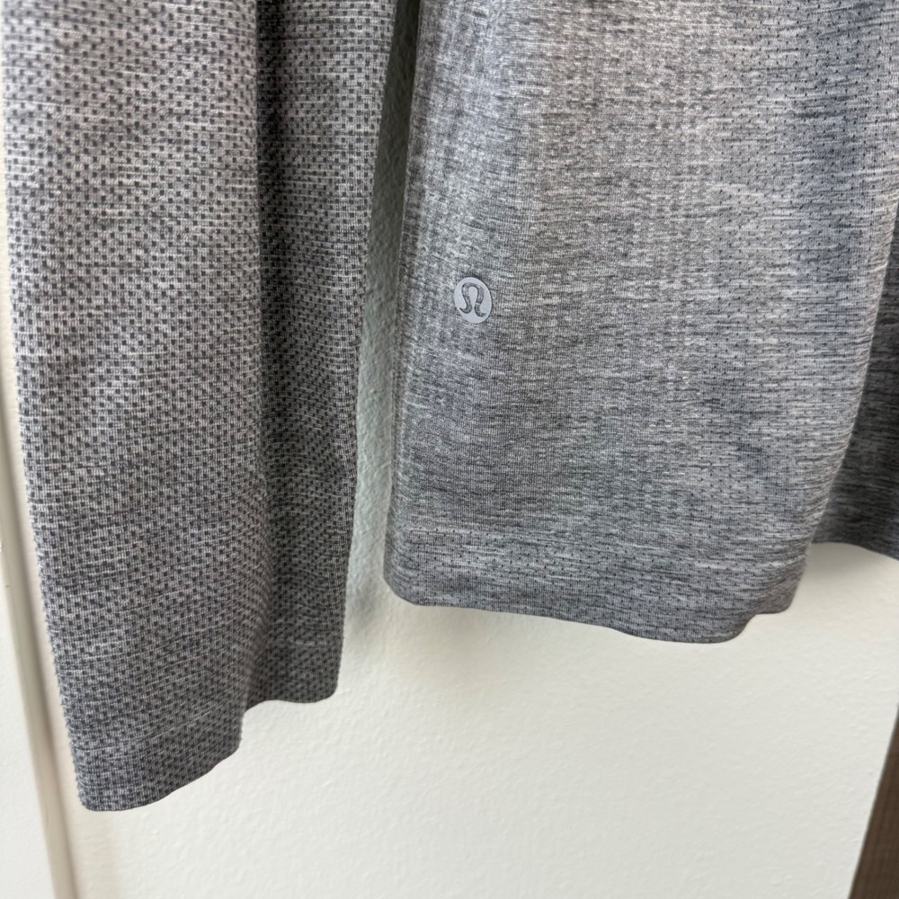 Lululemon Grey Metal Vent Tech Long Sleeve Shirt Tee 2.0 Slate White Size XL - Picture 13 of 14